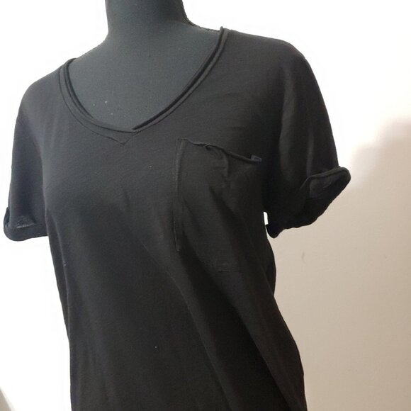 Anthropologie T.la Classic V Neck Pocket Tee Black - Picture 2 of 9